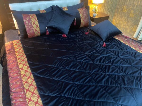 8 Pcs Velvet (Comforter / Quilt Cover) Set | HBD-3052 - Image 3