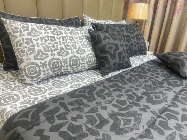 8 Pcs Pure Cotton (Comforter / Duvet Cover) Set | HBD-3231 - Image 2